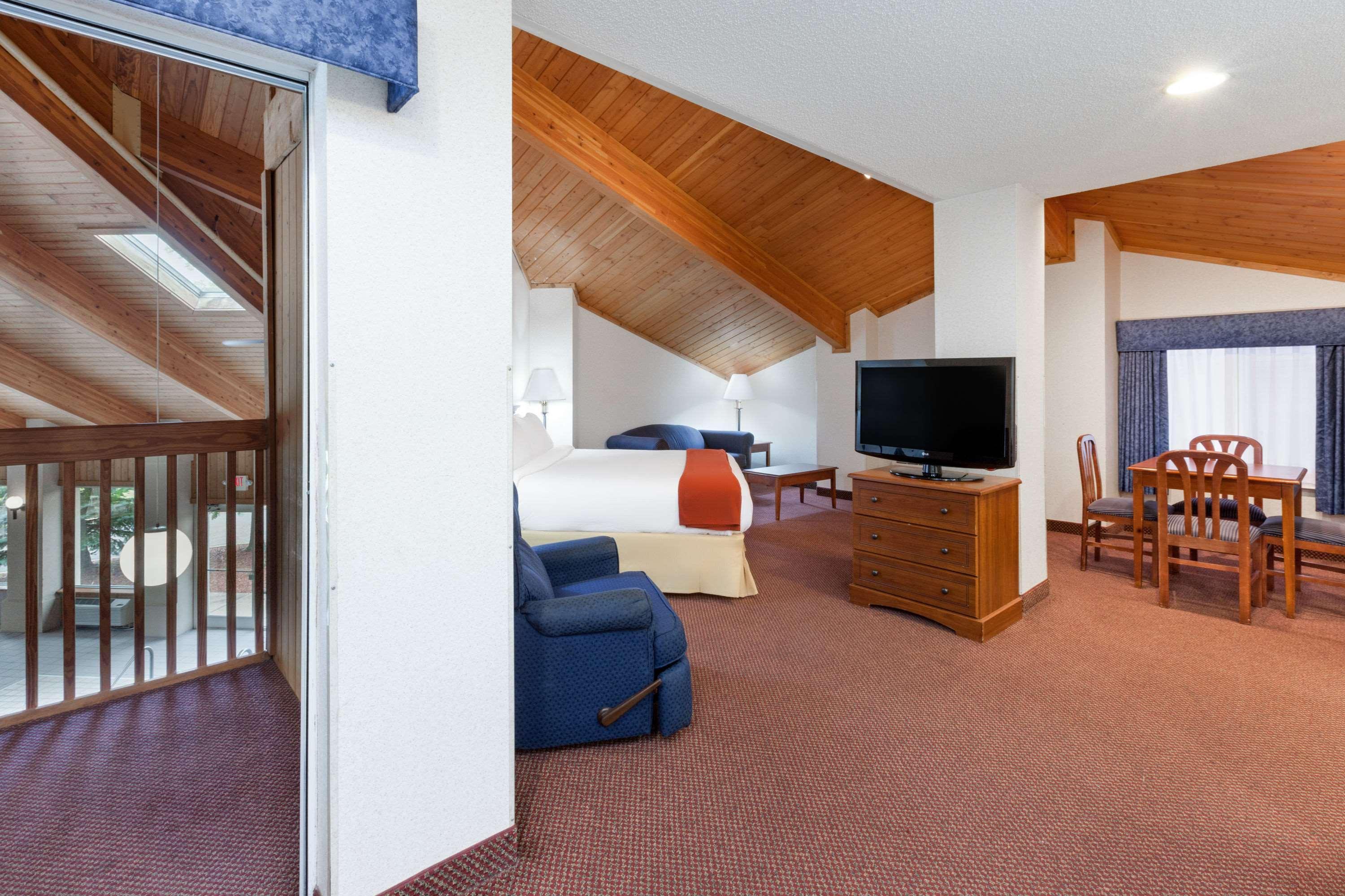Baymont By Wyndham Howell/Brighton Εξωτερικό φωτογραφία